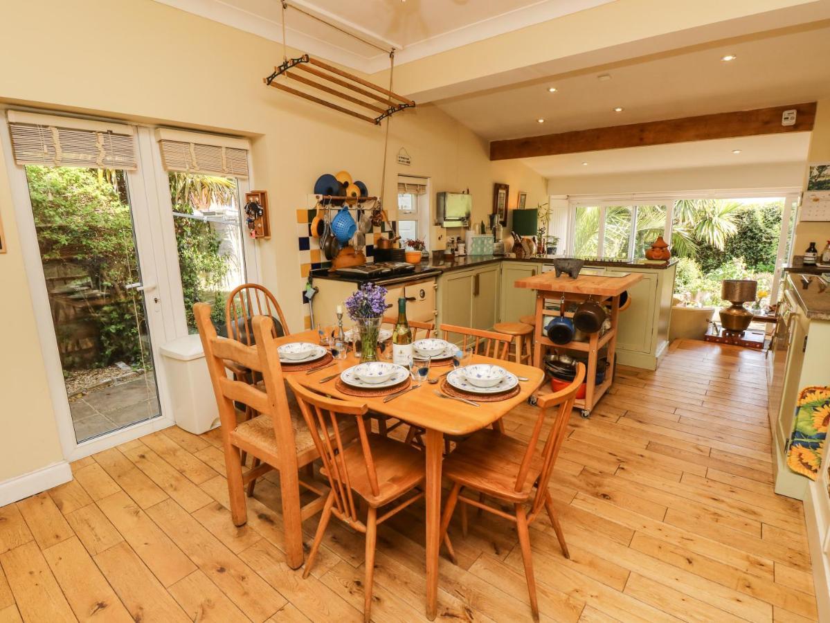 The Limes Villa ไรด์ ภายนอก รูปภาพ